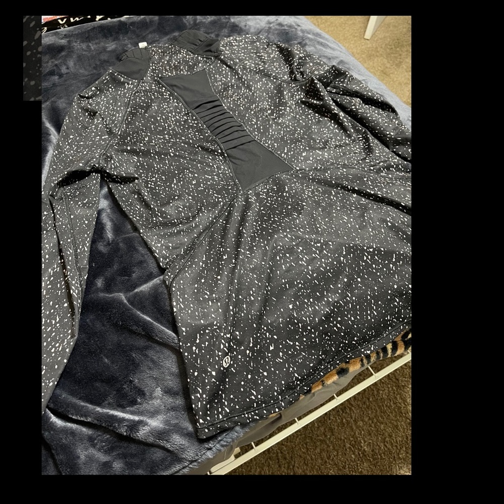 Lululemon Pull Over - image 3